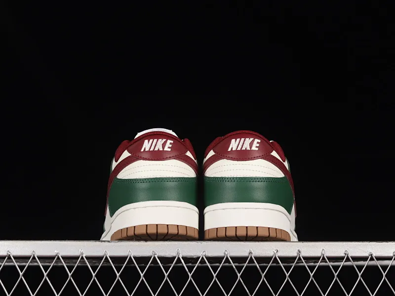 All categories Nk SB Dunk series Nk SB Dunk Low low-top sneakers C version Nk SB Dunk Low "Gorge Green" bean paste green color SB low-top casual sneakers FB7160-161